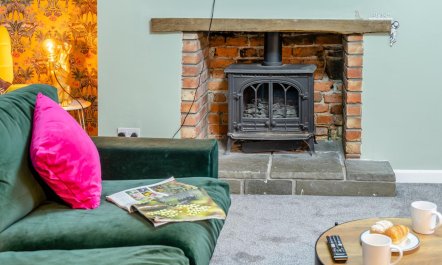 4 Bed in Brecon 2