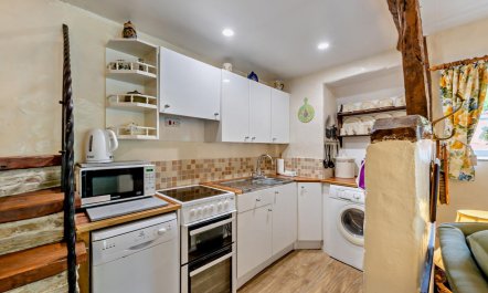1 Bed in Duloe 8