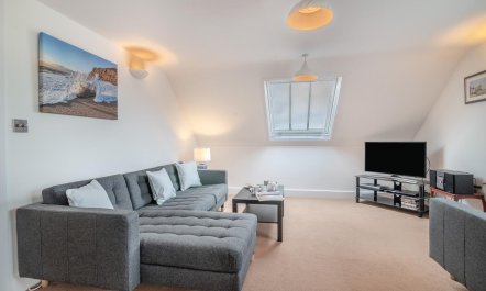 2 Bed in West Bay 2