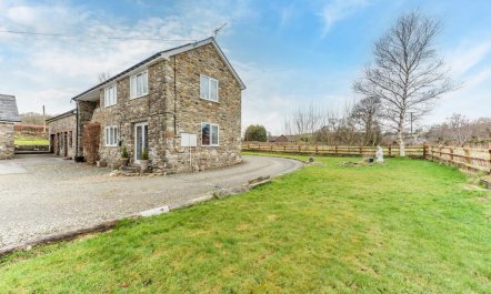 1 Bed in Drefach 1