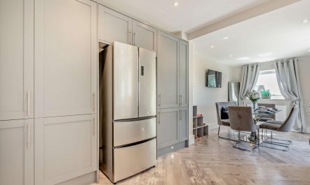 4 Bed in Torrington 9