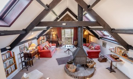 5 Bed in Cathedine 4