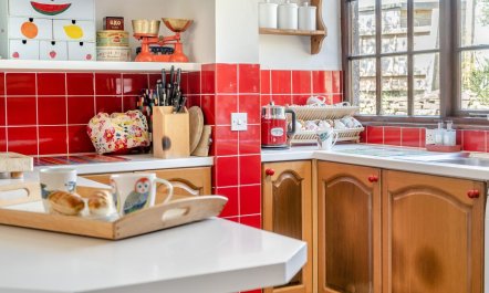 5 Bed in Cathedine 8