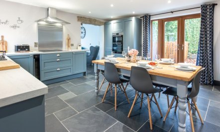 3 Bed in Whitstone 5