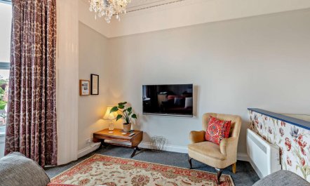 1 Bed in Teignmouth 4