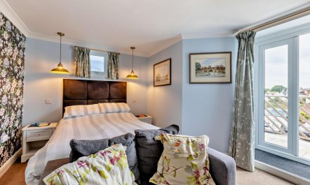 1 Bed in Teignmouth 6