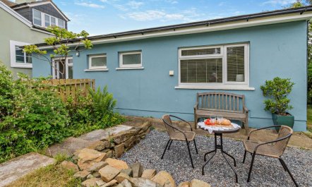 2 Bed in St. Dogmaels 1