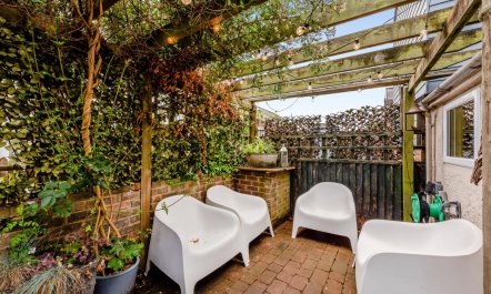 2 Bed in Rye 4