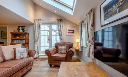 3 Bed in Freshwater East 3