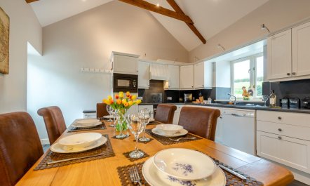 3 Bed in Freshwater East 7