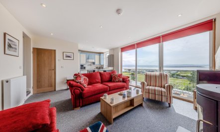 3 Bed in Aberdovey 2
