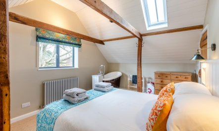 4 Bed in Peasmarsh 7