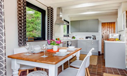 2 Bed in Aberdaron 6