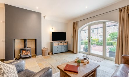 2 Bed in Crakehall 2