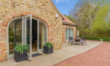 2 Bed in Crakehall 1