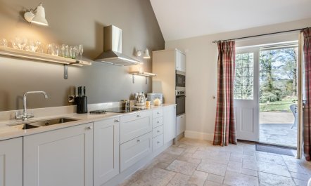 1 Bed in East Anstey 1