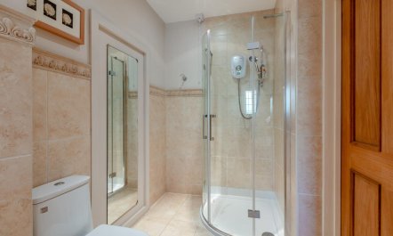 1 Bed in East Anstey 8