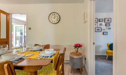 2 Bed in Broad Haven 6