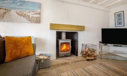 2 Bed in Llanfair 8