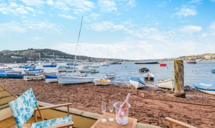 1 Bed in Teignmouth 3