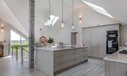 6 Bed in High Lanes 9