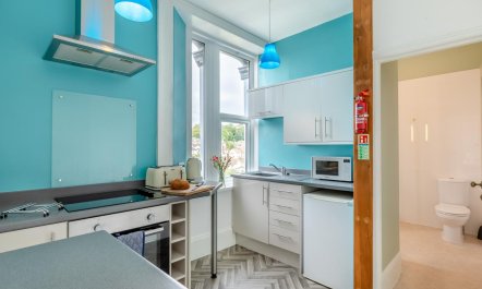 1 Bed in Teignmouth 4