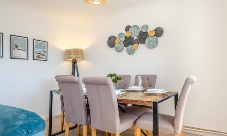 3 Bed in Freshwater 9