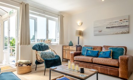 3 Bed in Freshwater 6