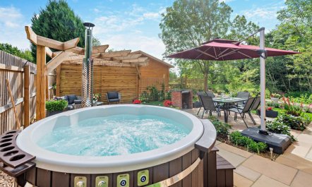 2 Bed in Long Bennington