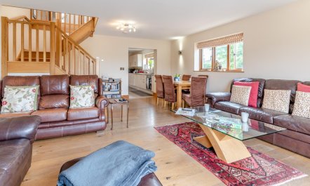 4 Bed in Wonastow 3
