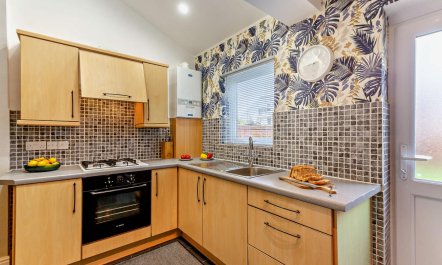 1 Bed in Old Colwyn 6