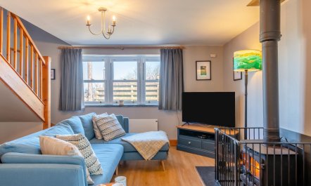 2 Bed in Little Haven 1