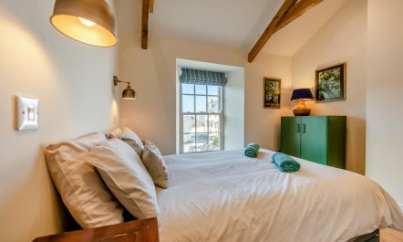 2 Bed in Little Haven 9