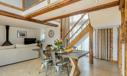 2 Bed in Lower Bodham 7