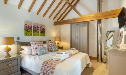 2 Bed in Lower Bodham 4