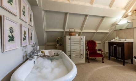 6 Bed in Tollard Royal 7