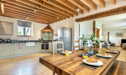 2 Bed in Lower Bodham 2