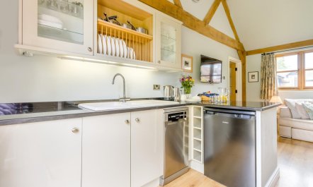2 Bed in Little Hereford 9