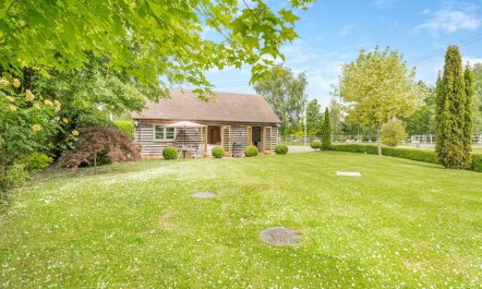 2 Bed in Little Hereford 4