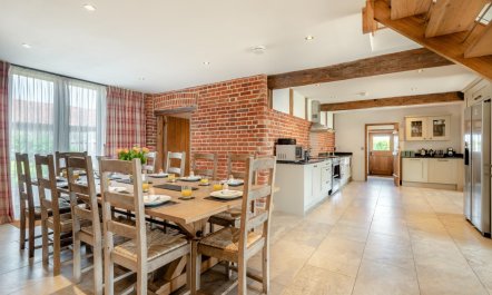 5 Bed in Lower Bodham 1