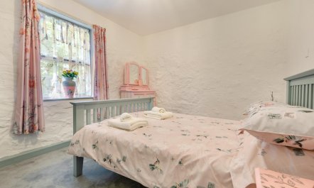 1 Bed in Trewoon 6