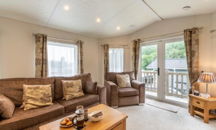 2 Bed in Gilfachrheda 9