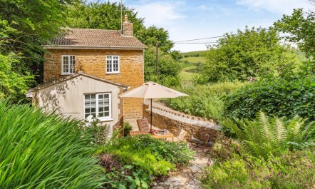 2 Bed in Stoke Abbott