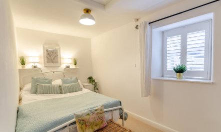 2 Bed in Richmond 5