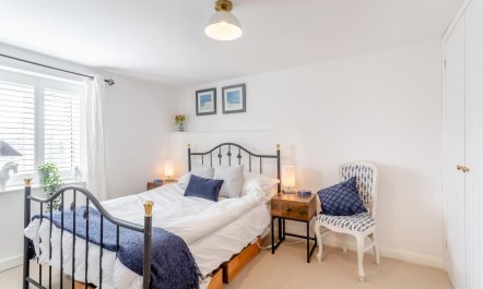 2 Bed in Richmond 4