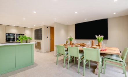 3 Bed in Westmancote 3
