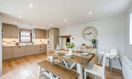 3 Bed in West Down 5