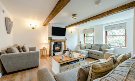 3 Bed in West Down