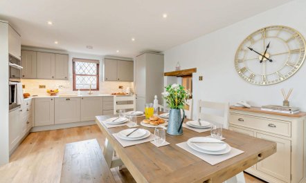 3 Bed in West Down 9