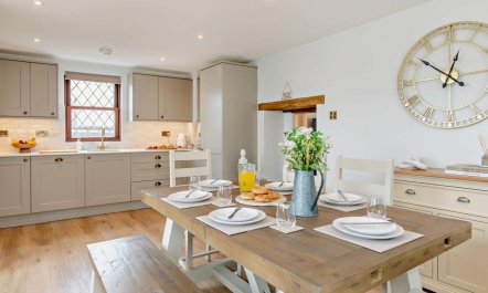 3 Bed in West Down 6